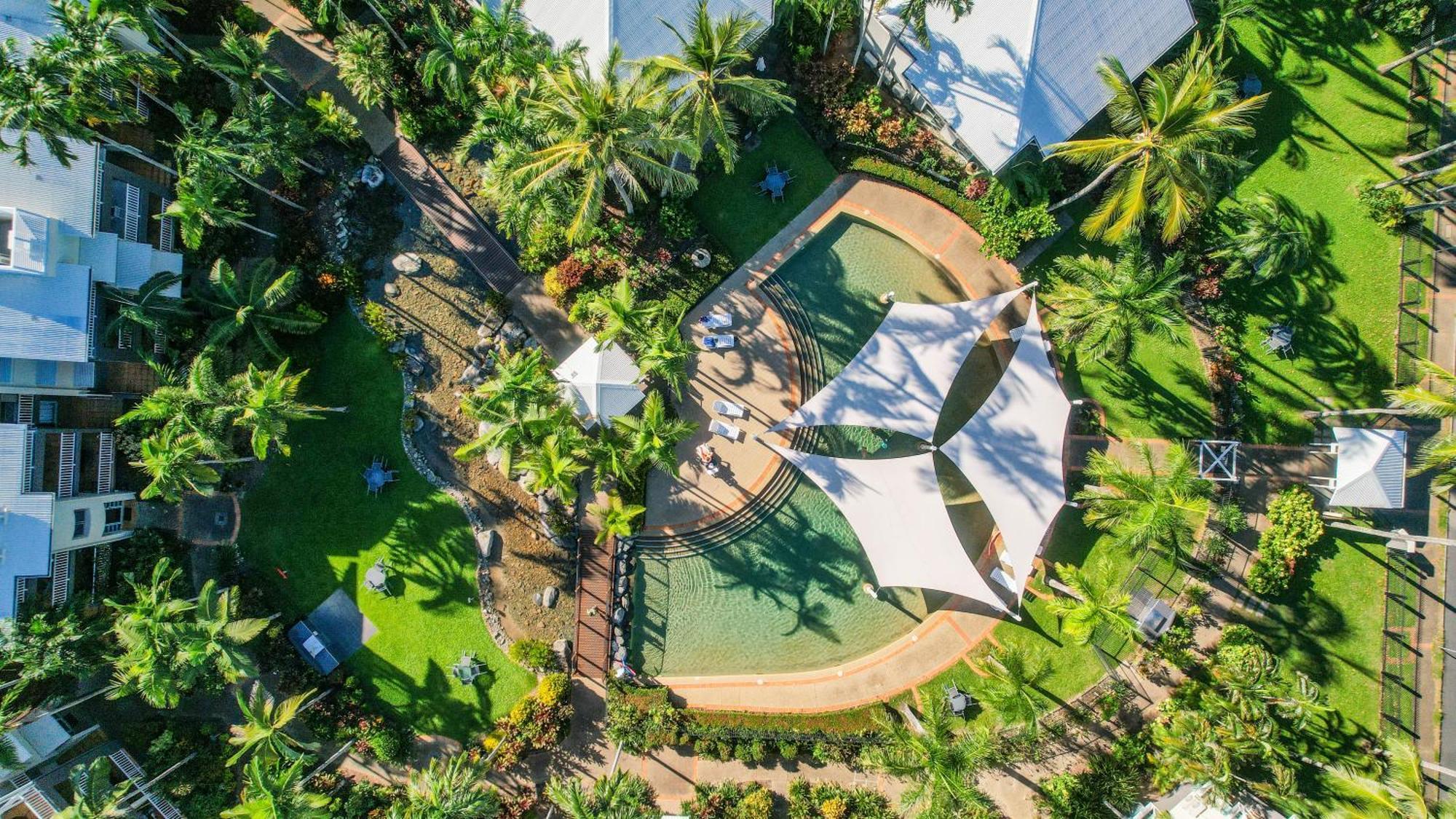 Coral Sands Beachfront Resort Trinity Beach Exterior foto