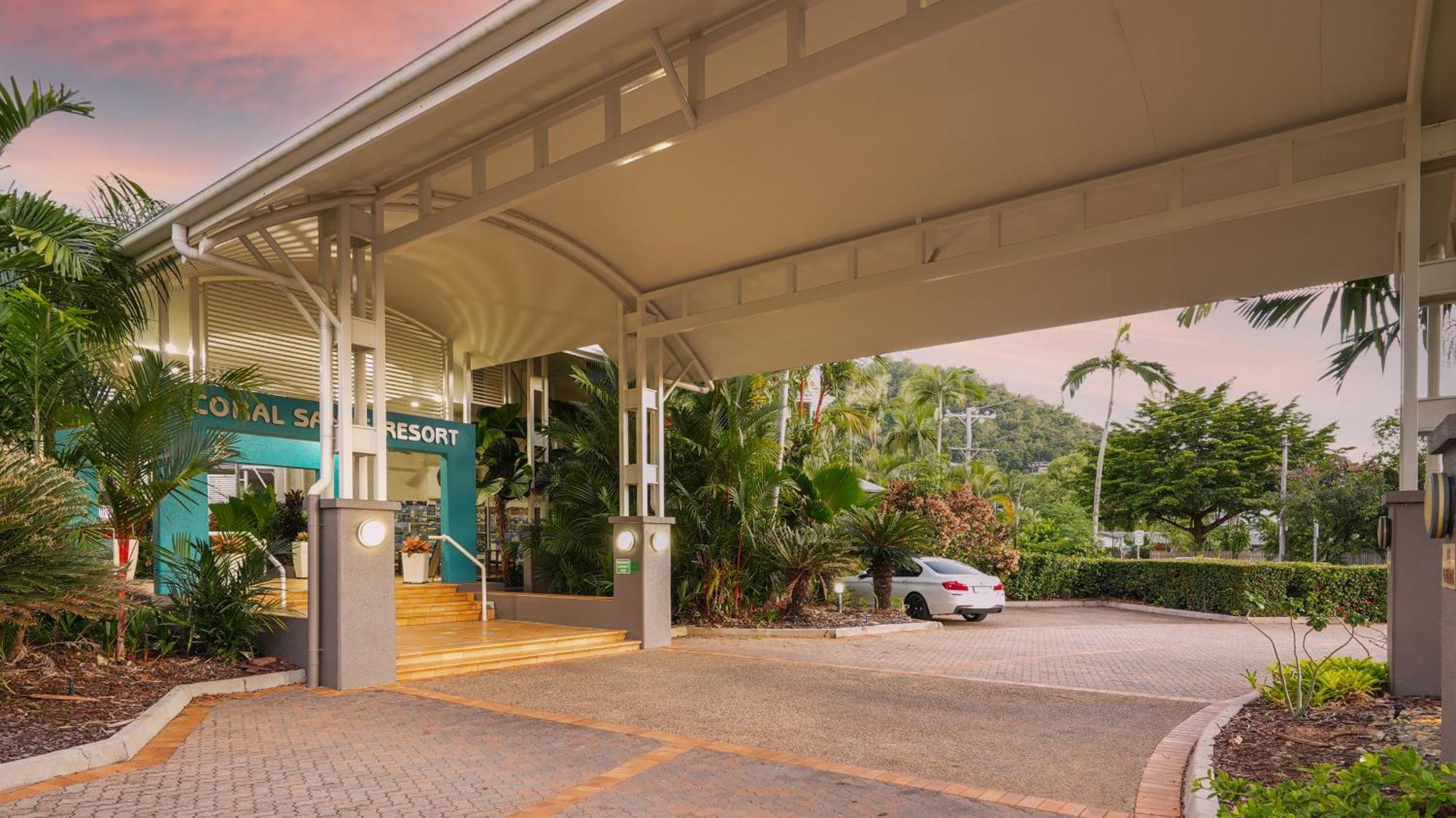 Coral Sands Beachfront Resort Trinity Beach Exterior foto