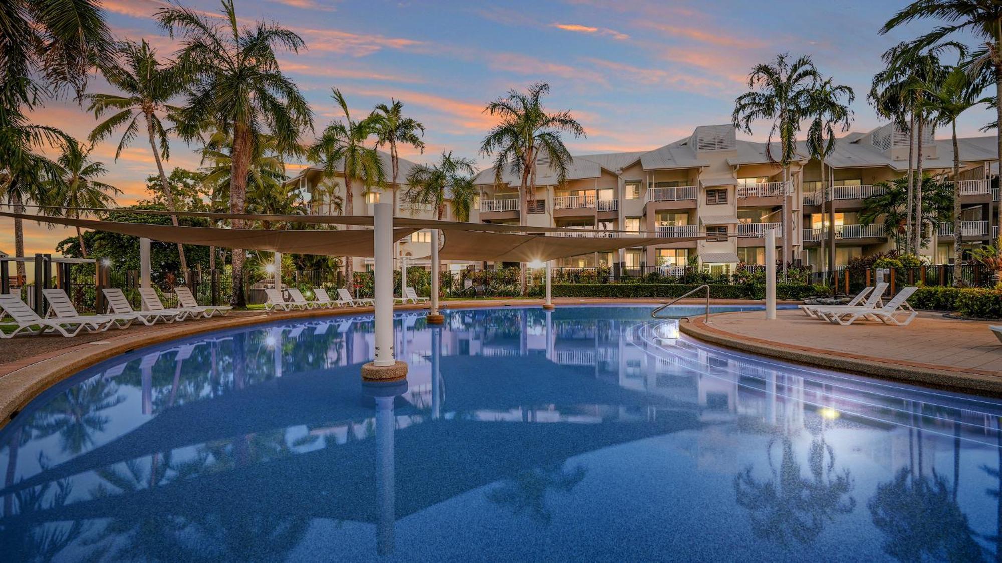 Coral Sands Beachfront Resort Trinity Beach Exterior foto