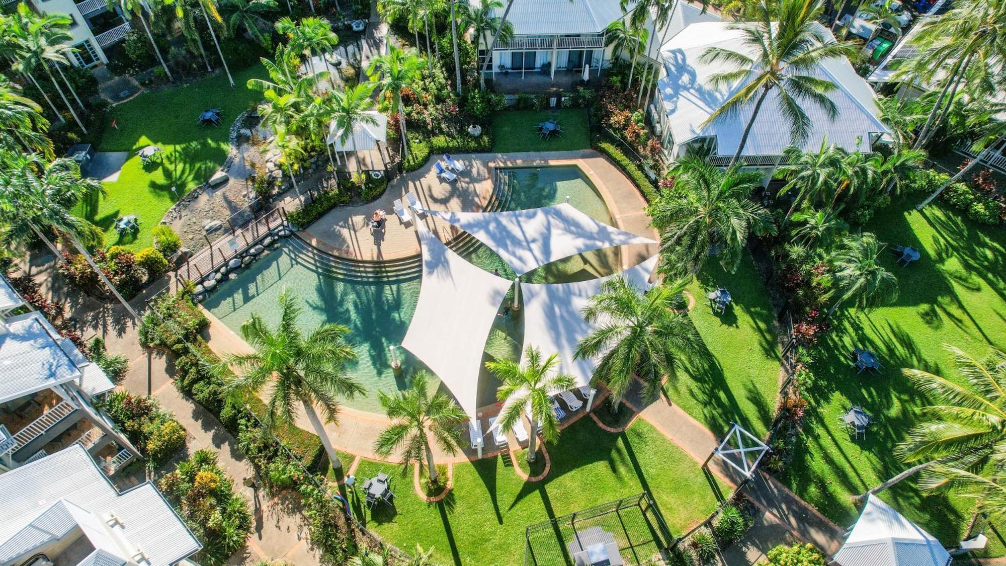 Coral Sands Beachfront Resort Trinity Beach Exterior foto