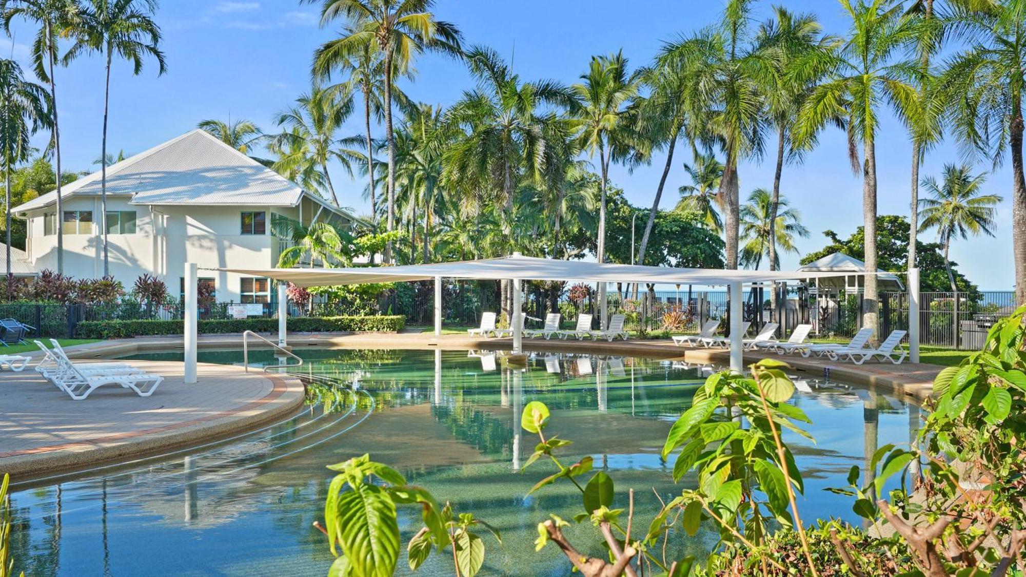 Coral Sands Beachfront Resort Trinity Beach Exterior foto