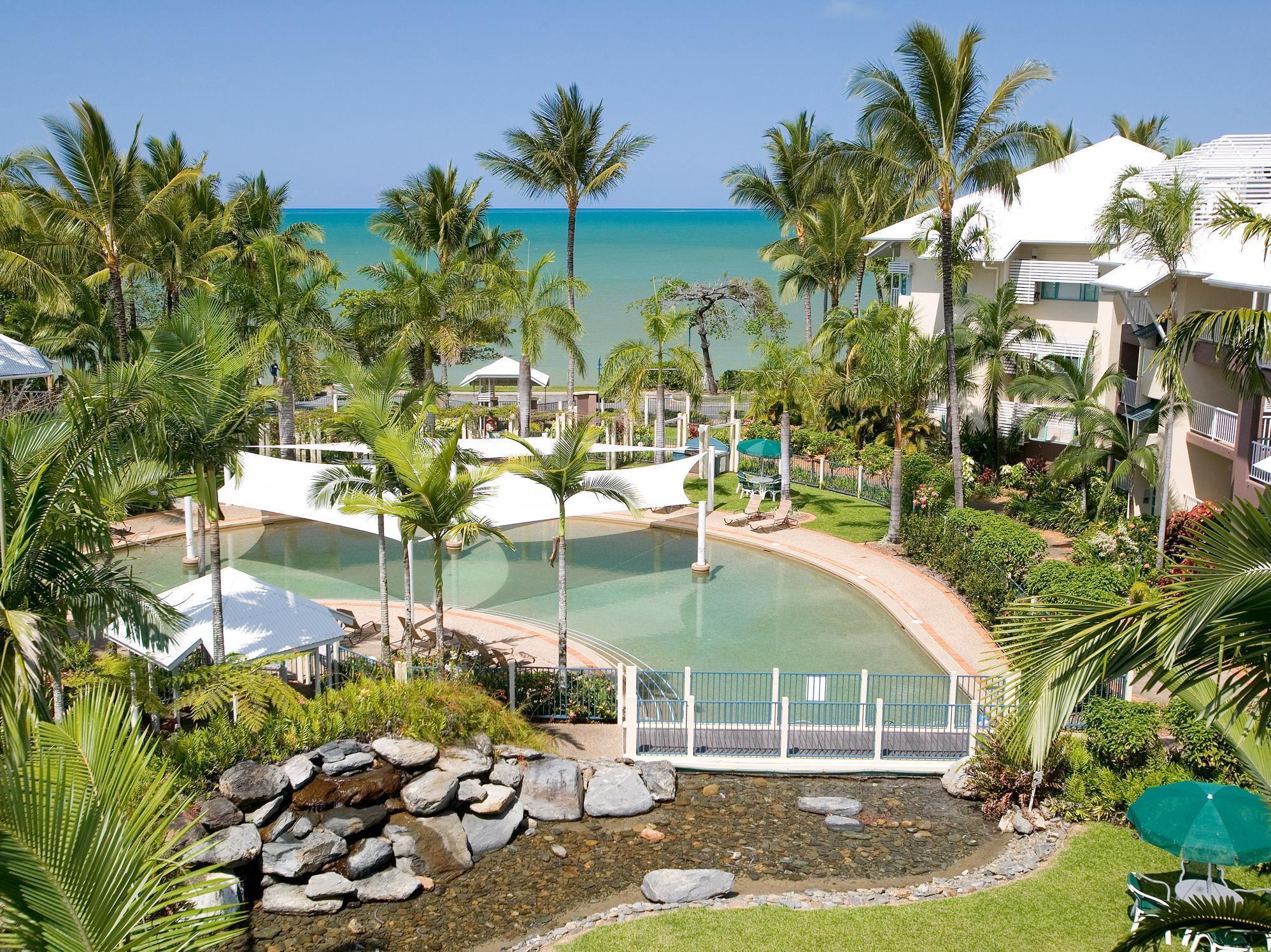 Coral Sands Beachfront Resort Trinity Beach Exterior foto