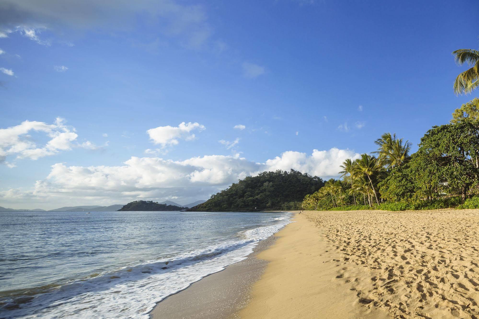 Coral Sands Beachfront Resort Trinity Beach Exterior foto